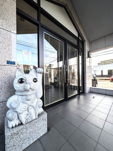 クインアゼリアのエントランス