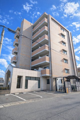 クインアゼリアの外観