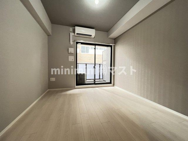 ファーストフィオーレ難波クレシアの居間・リビング