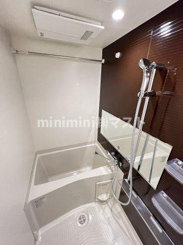 ファーストフィオーレ難波クレシアの浴室