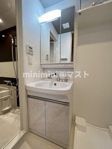 ファーストフィオーレ難波クレシアの洗面所