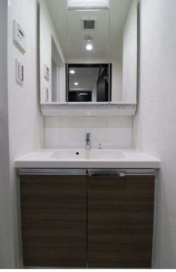 LOC'S DAITABASHIの洗面所