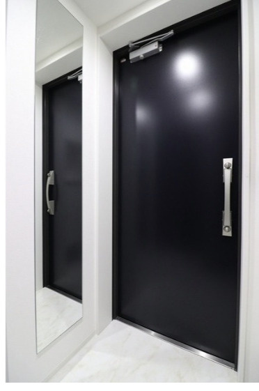 LOC'S DAITABASHIの玄関