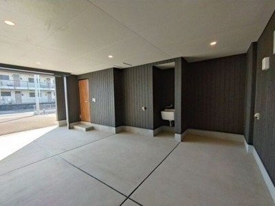 【駐車場】 | THE GARAGE