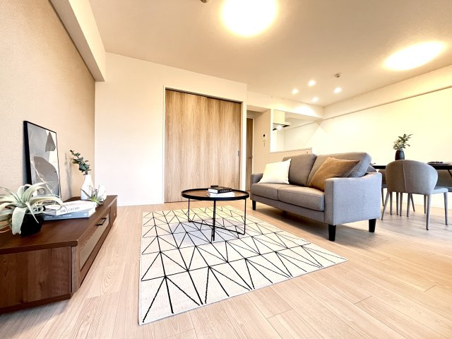 ファミリープラザ朝潮橋B館の居間・リビング