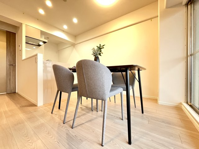 ファミリープラザ朝潮橋B館の居間・リビング