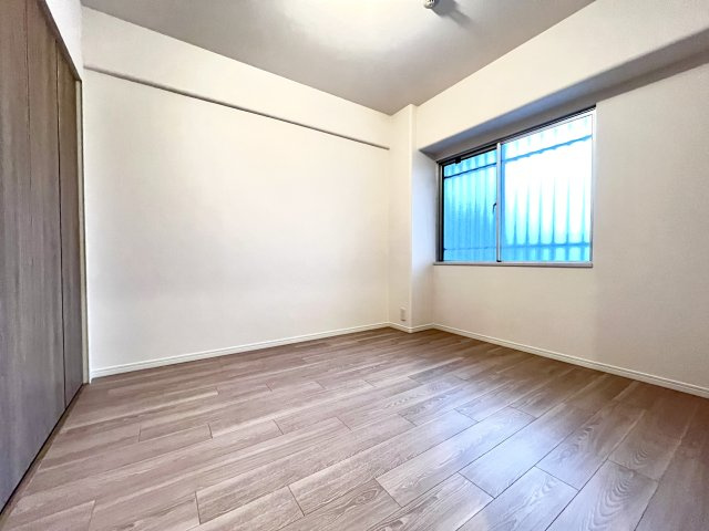 ファミリープラザ朝潮橋B館の洋室