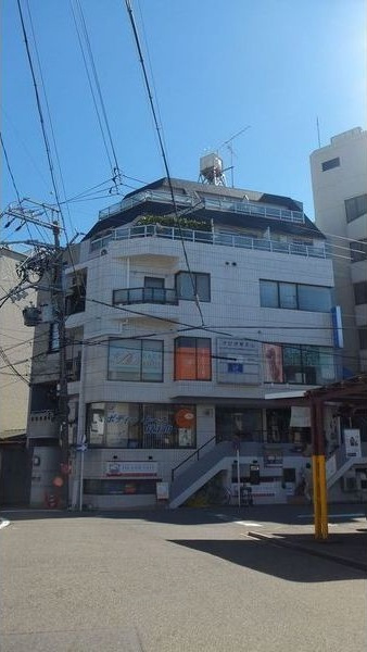 ナビオ覚王山の外観