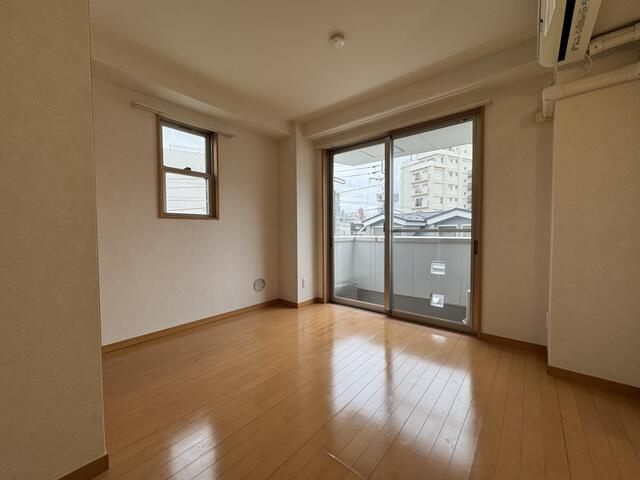 リバーサイドレジデンス中井の居間・リビング