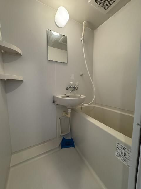 リバーサイドレジデンス中井の浴室