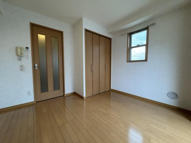 リバーサイドレジデンス中井の寝室