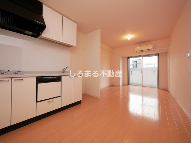 ＵＲＢＡＮ　ＦＬＡＴＳ中之島の居間・リビング