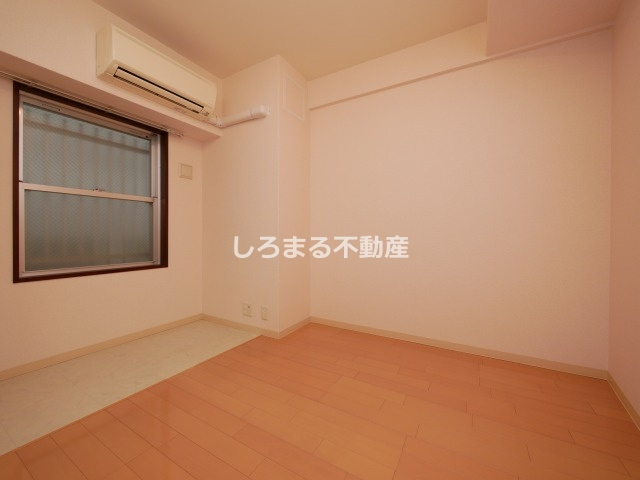 ＵＲＢＡＮ　ＦＬＡＴＳ中之島の洋室