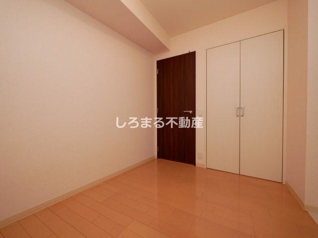 ＵＲＢＡＮ　ＦＬＡＴＳ中之島の洋室