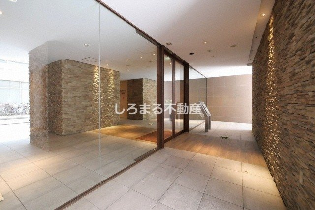 ＵＲＢＡＮ　ＦＬＡＴＳ中之島のロビー