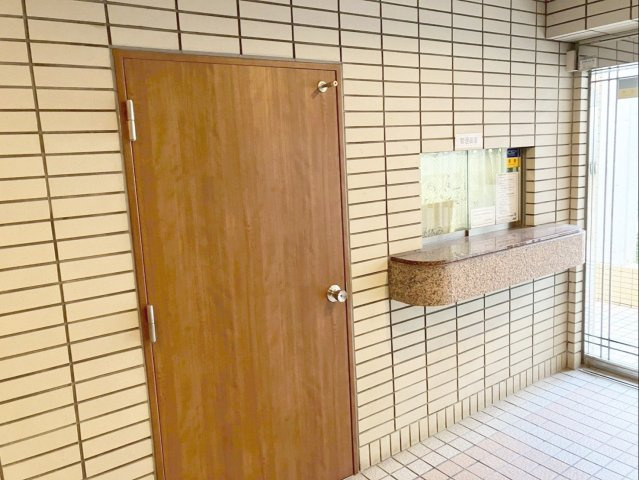 東峰マンション香住ヶ丘の受付|エントランスには管理員室があります！
