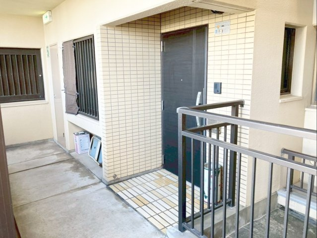 東峰マンション香住ヶ丘の玄関|玄関ポーチのある玄関です！