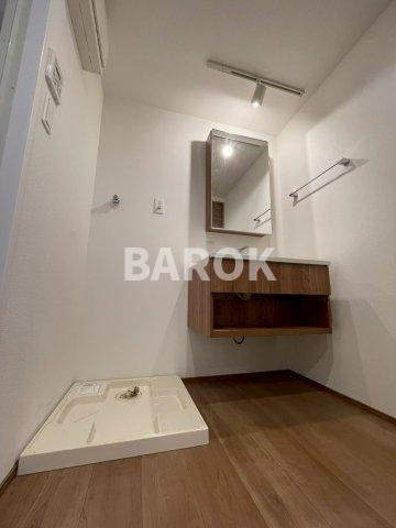 ロクラス博多の洗面所