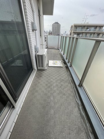 【バルコニー】