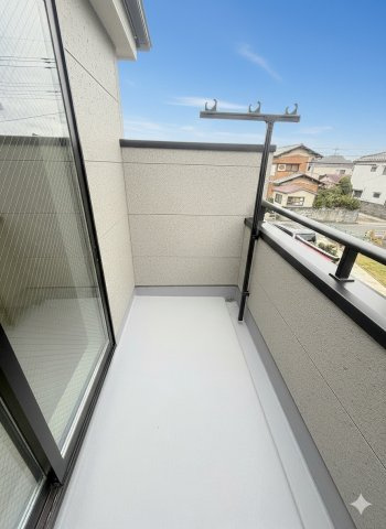 三郷市彦糸1丁目　新築戸建　全5棟　5号棟のバルコニー|南向きバルコニーにて日当たり良好