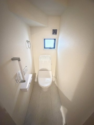 三郷市彦糸1丁目　新築戸建　全5棟　5号棟のトイレ|1階のトイレです