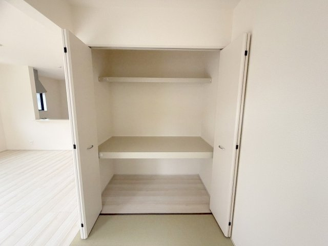 三郷市彦糸1丁目　新築戸建　全5棟　4号棟の収納|お布団の収納にも便利な押入付です