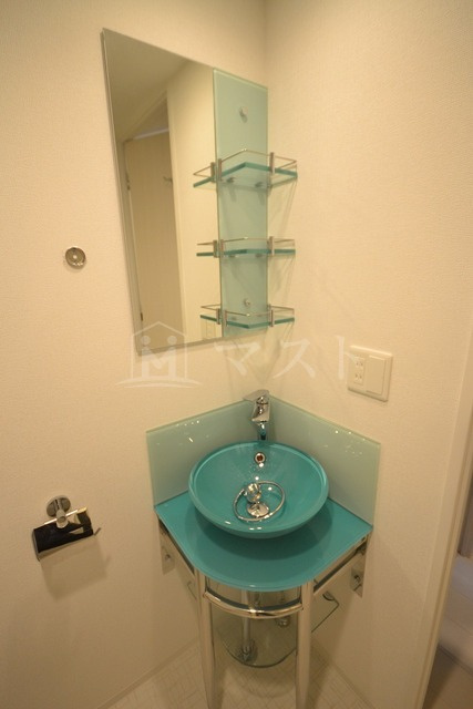 大阪市中央区粉川町の賃貸マンションの洗面所