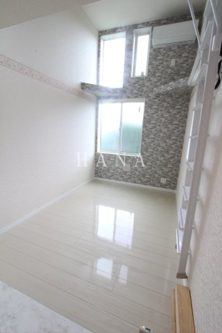 三ツ沢シャトルーの杜の居間・リビング