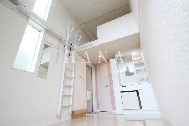 三ツ沢シャトルーの杜の居間・リビング