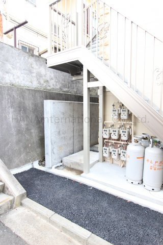 ユナイト黄金町オルチャータのエントランス