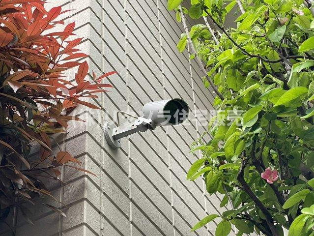 成田南町　中古一戸建ての防犯設備|防犯カメラ有
■物件内覧・資金計画相談・住宅ローン相談、リフォーム相談、お問合せ受付中■
※当日・翌日のご内覧、ご相談はお電話でのお問合せがスムーズです！