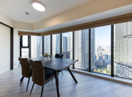 ドゥ・トゥール　EASTの画像