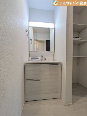 GRAFARE　深谷市上野台2期の独立洗面台