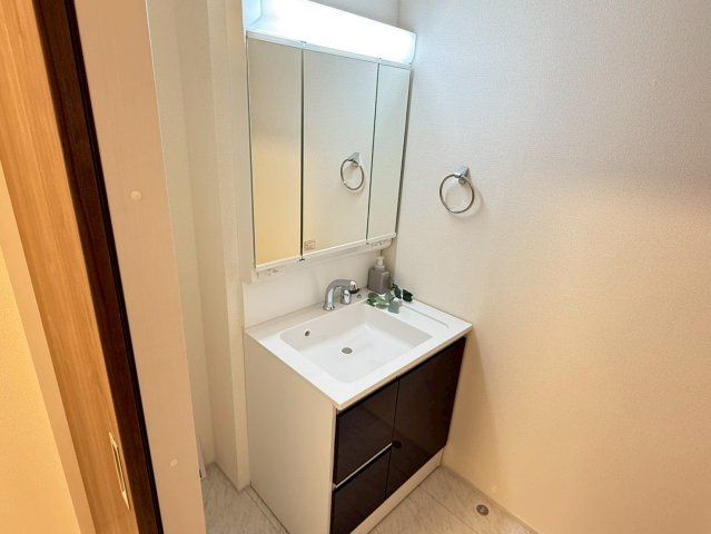 川越市寺尾第4期　新築一戸建て　1号棟の独立洗面台|使いやすい独立洗面台です