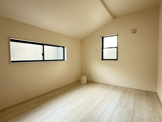 川越市寺尾第4期　新築一戸建て　1号棟の洋室|ゆったりした洋室です