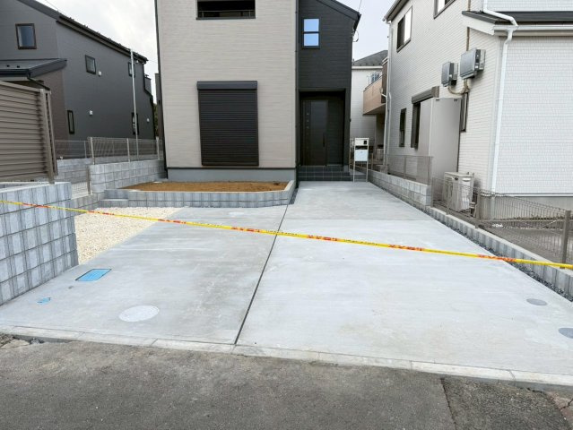 川越市寺尾第4期　新築一戸建て　1号棟の駐車場|車をお持ちの方に嬉しい駐車場付きの物件です