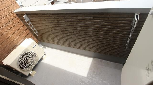 ＲＥＧＡＬＥＳＴＩｒｅｍｉａのバルコニー