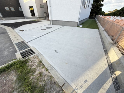 【駐車場】 | うるま市田場（全4棟）4号棟 | 4号棟　駐車2台完備♪