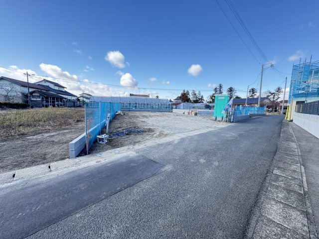 新築戸建・新築建売　相馬市百槻第3　中村第一小学校・向陽中学校の前面道路含む現地写真|車通りも落ち着いており生活環境としても安心ですね◎