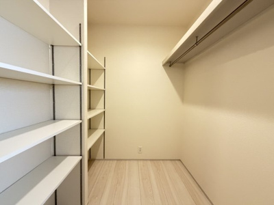 【収納】 | うるま市田場（全4棟）3号棟 | 3号棟　大容量ファミリークローク付き♪