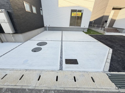 【駐車場】 | うるま市田場（全4棟）3号棟 | 3号棟　並列駐車2台完備♪