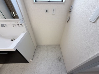 【ランドリースペース】 | うるま市田場（全4棟）3号棟 | 3号棟　洗濯機置き場♪
