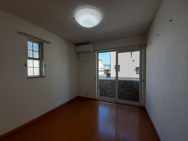 グレイスフル　ガーデンの居間・リビング