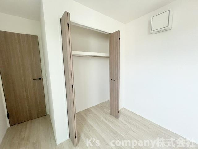 ◎高座郡寒川町一之宮9丁目　新築戸建の収納|洋室7帖の収納スペース◇