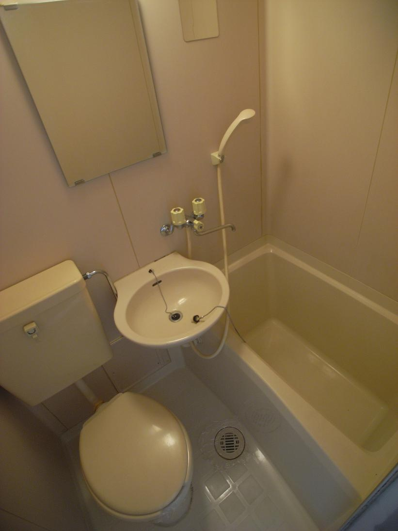 花夢ハウスの浴室|トイレ・洗面・浴槽のユニットバスです