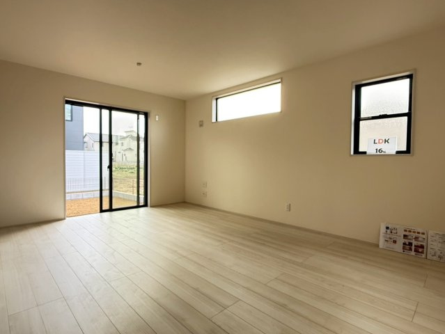 川越市寺尾第4期　新築一戸建て　2号棟の居間・リビング|おしゃれな居間です