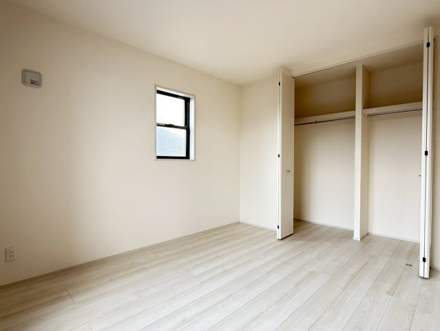 川越市寺尾第4期　新築一戸建て　2号棟の寝室|ゆとりの広さです