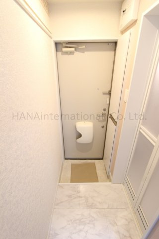 ユナイト西横浜ストラウドの玄関