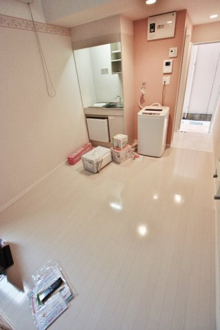 ユナイト保土ヶ谷ロス・アンテスの居間・リビング|同タイプ参考写真です。