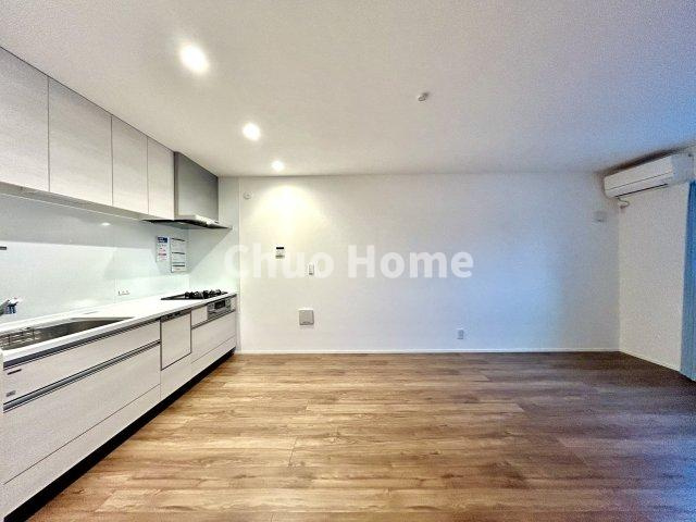 足立区佐野2丁目中古住宅のキッチン|ダイニングキッチン